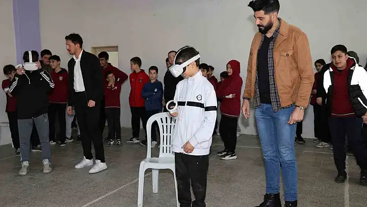 Şehzadeler Belediyesi'nden bilim ve teknoloji haftasında anlamlı etkinlik