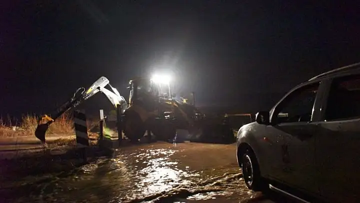 Şehzadeler'den su taşkınlarına anında müdahale