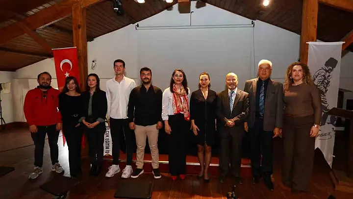 Selçuk'un kültürel zenginliğini ve tarihi önemi bu kitapta