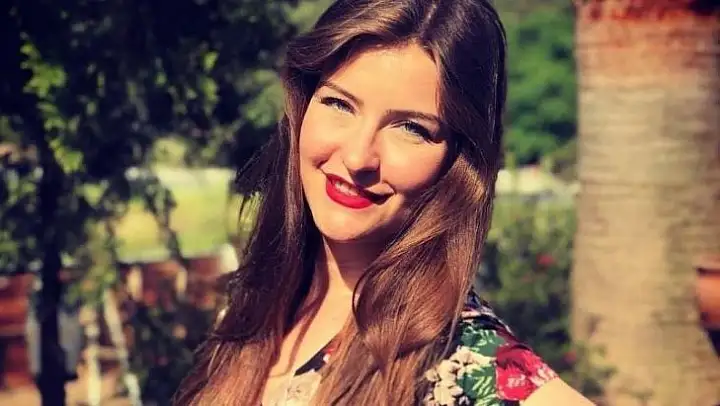 Sonunu getiren şişeyle poz verdiği ortaya çıktı