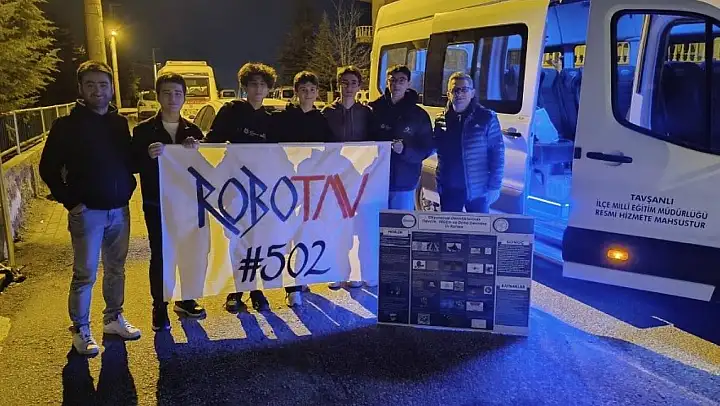 Tavşanlı 15 Temmuz Şehitler Fen Lisesi Robot Takımı İzmir'e uğurlandı
