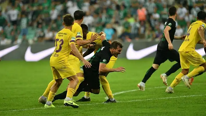 TFF 1. Lig: Bursaspor: 0 - MKE Ankaragücü: 2 (İlk yarı sonucu)