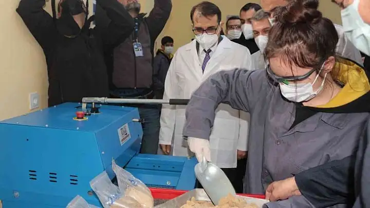 Türkiye'nin ilk madencilik lisesi 2 bakanın katılımı ile açıldı