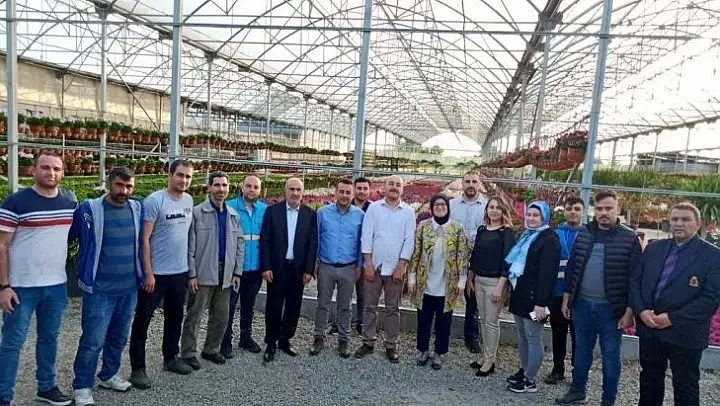 Umutlu: 'Edremit'i yeniden AK belediyecilikle buluşturacağız'