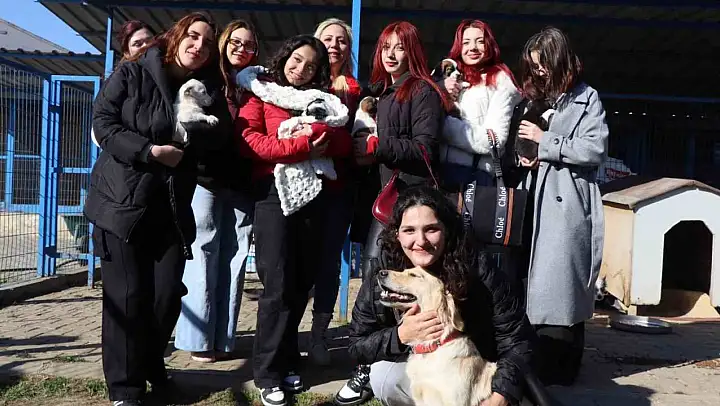 Üniversite öğrencileri Nazilli Belediyesi tesislerini gezdi