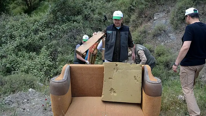 Yangına karşı ormanları temizlediler