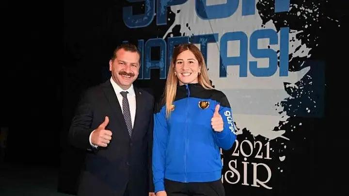 Yasemin Adar, Balıkesir Büyükşehir Belediyespor'da
