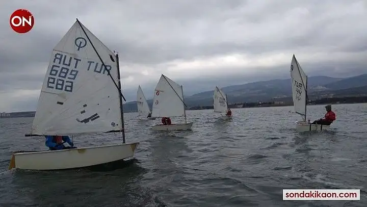 Yelken yarışmaları Erdek'te yapıldı