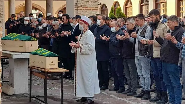 Yeni yılın ilk gününde 3 evladını toprağa verdi