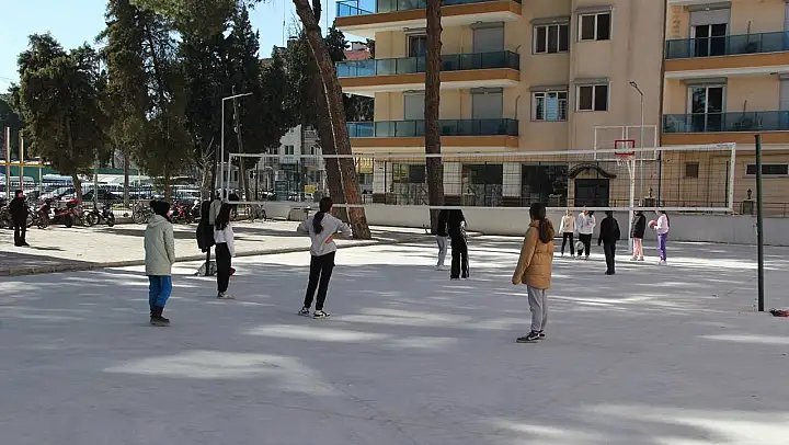 Yenilenen okullarda eğitim başladı