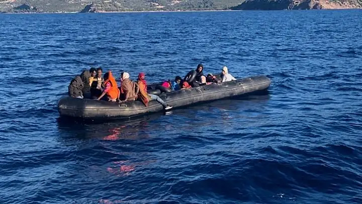 Yunanistan'ın 2021 yılında bin 911 düzensiz göçmeni ölüme terk etti