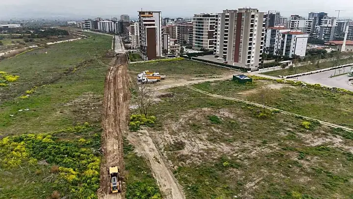 Yunusemre'de yeni yol çalışmaları devam ediyor