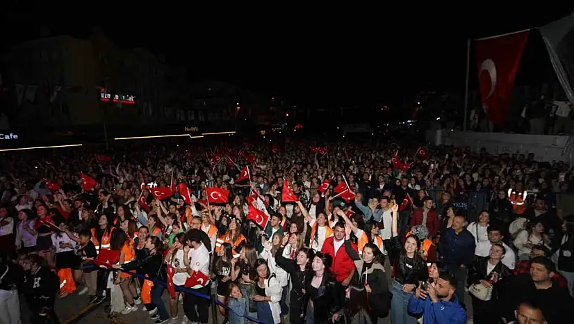 19 Mayıs coşkusu Büyükşehir konserleri ile yaşandı