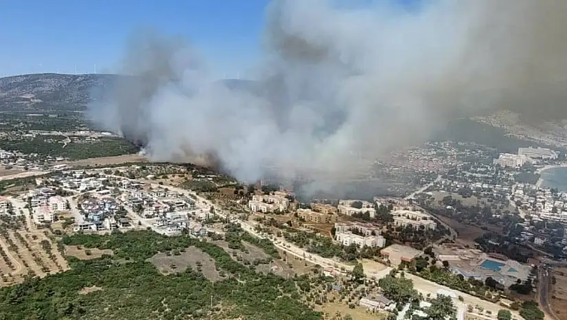 Didim'deki makilik yangınını söndürme çalışmaları devam ediyor