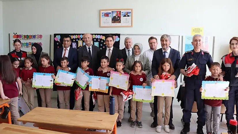 Kütahya'da 92 bin 460 öğrenci karne aldı