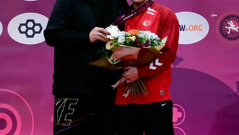 Milli güreşçi Yasemin Adar Yiğit, Avrupa 2.'si oldu