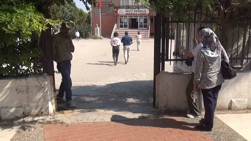 Nüfus cüzdanını unutan adaya saniyelerle yetişen umut