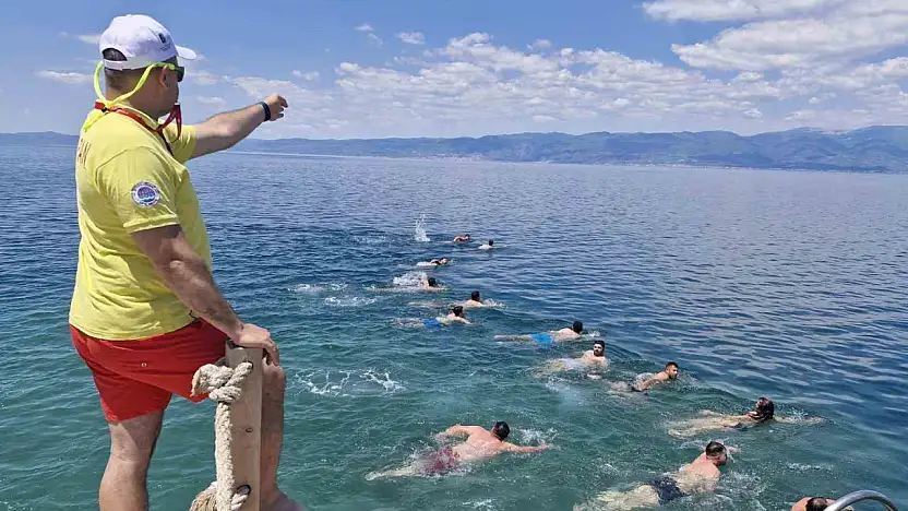 Balıkesir'de cankurtaranlar yaz sezonuna hazır