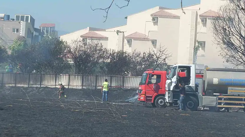 Balıkesir'de ot yangını korkuya neden olurken, bir oteli de tehdit etti
