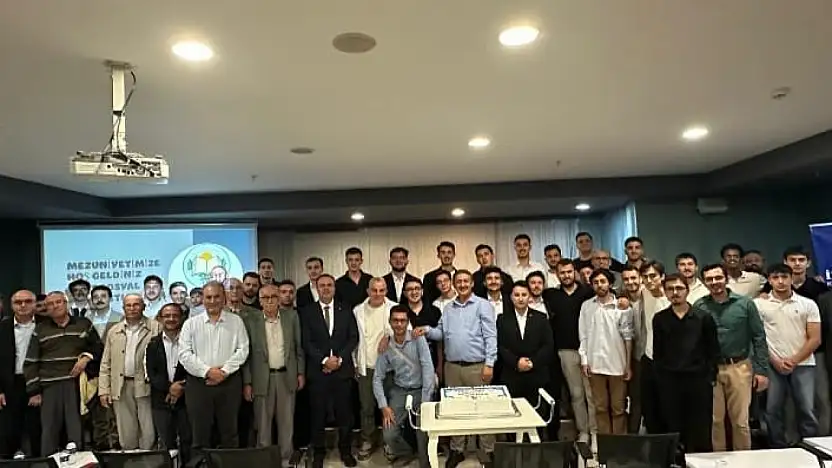 Balıkesir Mehmet Darende İhlas Öğrenci Yurdu mezunlarını verdi
