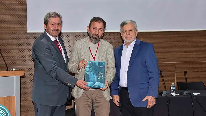 Balıkesir Uluslararası İlahiyat sempozyumuna ev sahipliği yaptı