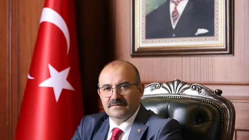 Balıkesir Valisi Ustaoğlu: '1 Mayıs Emek ve Dayanışma Günü kutlu olsun'