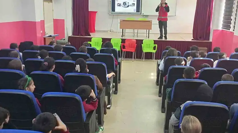 Bandırma emniyeti öğrenciler için sahada 490 noktada denetim