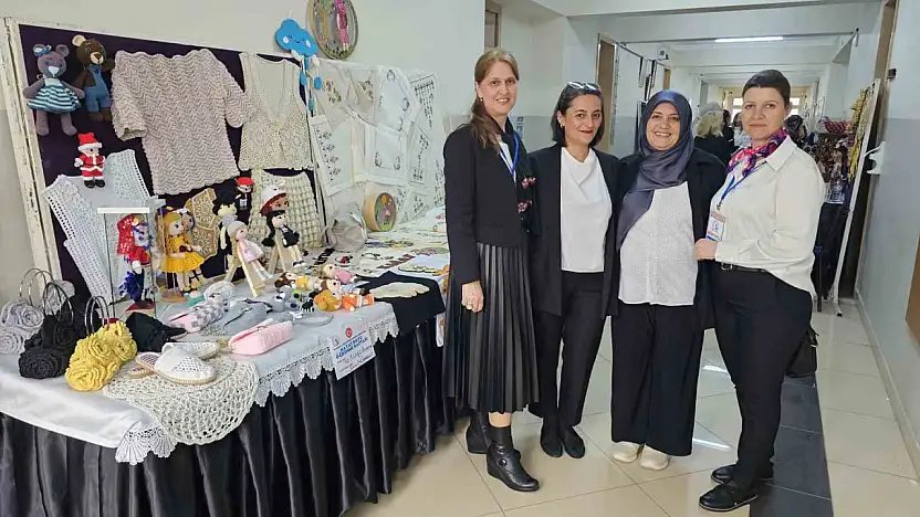 Bandırma Halk Eğitim Merkezi'nden yılsonu etkinliği