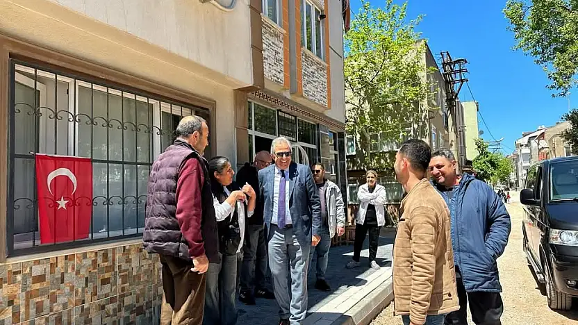 Başkan Mirza, Çınarlı Mahallesi'ndeki yol ve kaldırım çalışmalarını inceledi