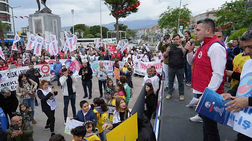 Edremit'te 1 Mayıs Emek ve Dayanışma Günü kutlandı