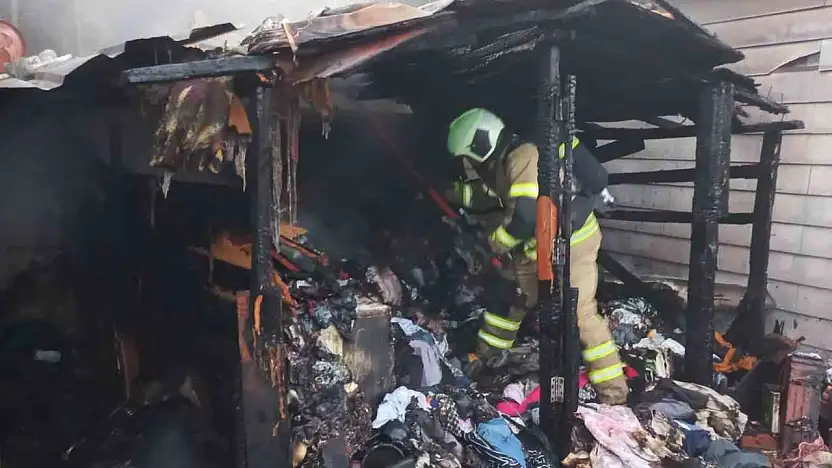 Erdek'te yangın: Konteyner ev kullanılamaz hale geldi