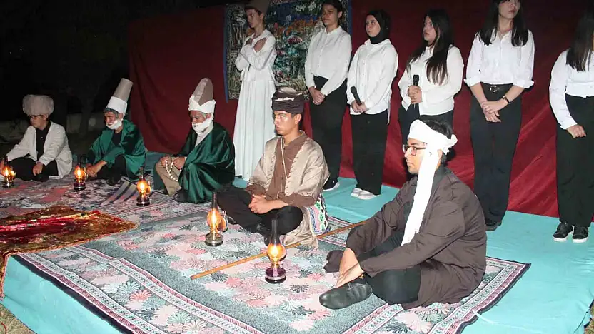 Manyas Anadolu Lisesi'nde İslam Devletleri Şenliği düzenlendi