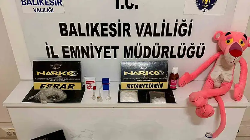 Pembe panterin içinden uyuşturucu çıktı