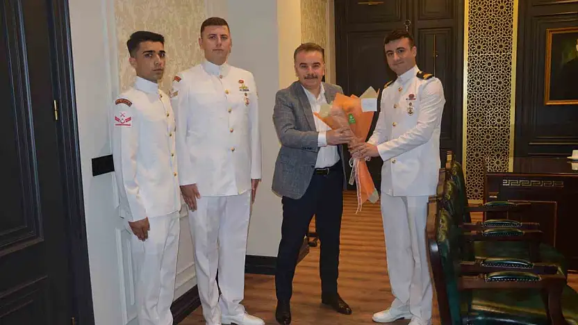 Sahil Güvenlik Komutanlığı'ndan Kaymakam Odabaş'a kutlama ziyareti