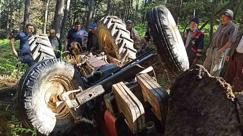 Sındırgı'da traktör altında kalan sürücü hayatını kaybetti