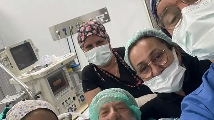 Yeşilçam'ın usta oyuncusu Ahmet Mekin'in kalça ameliyatı başarıyla gerçekleştirildi