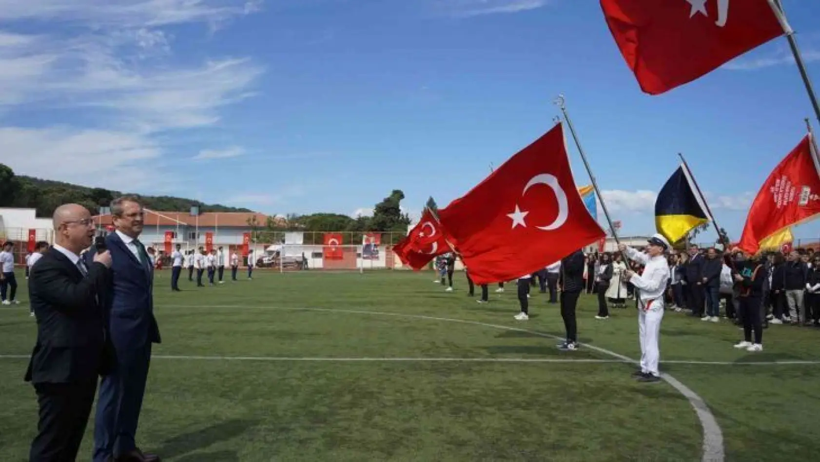 19 Mayıs Atatürk'ü Anma, Gençlik ve Spor Bayramı Ayvalık'ta kutlandı