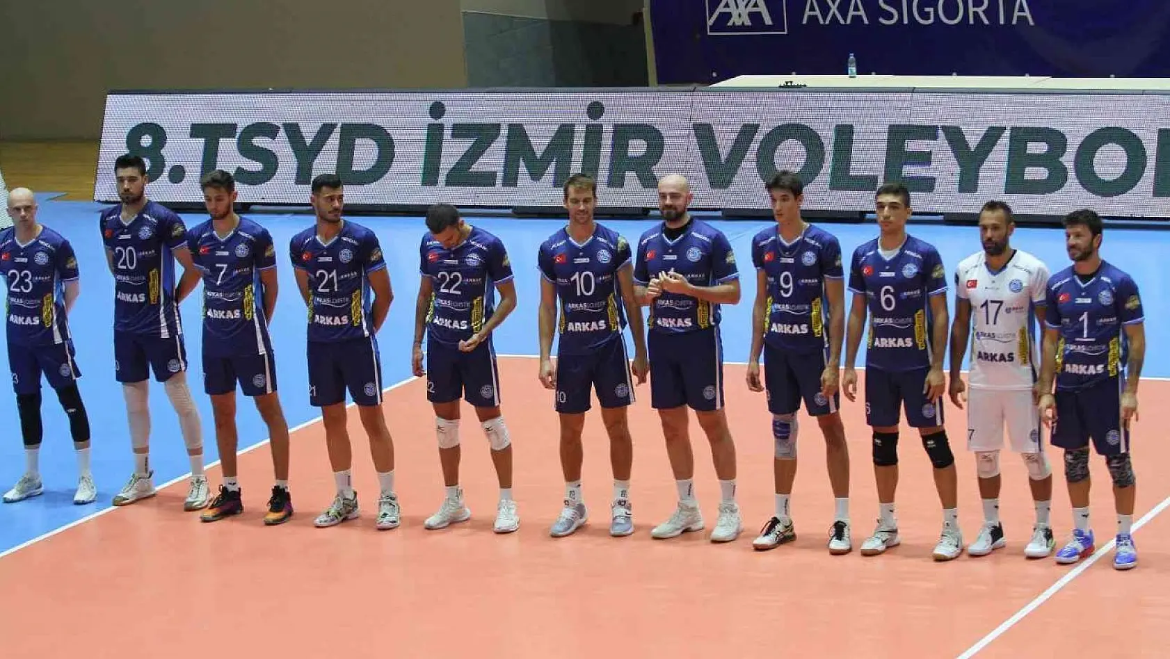 8. TSYD İzmir Voleybol Turnuvasında ilk gün tamamlandı