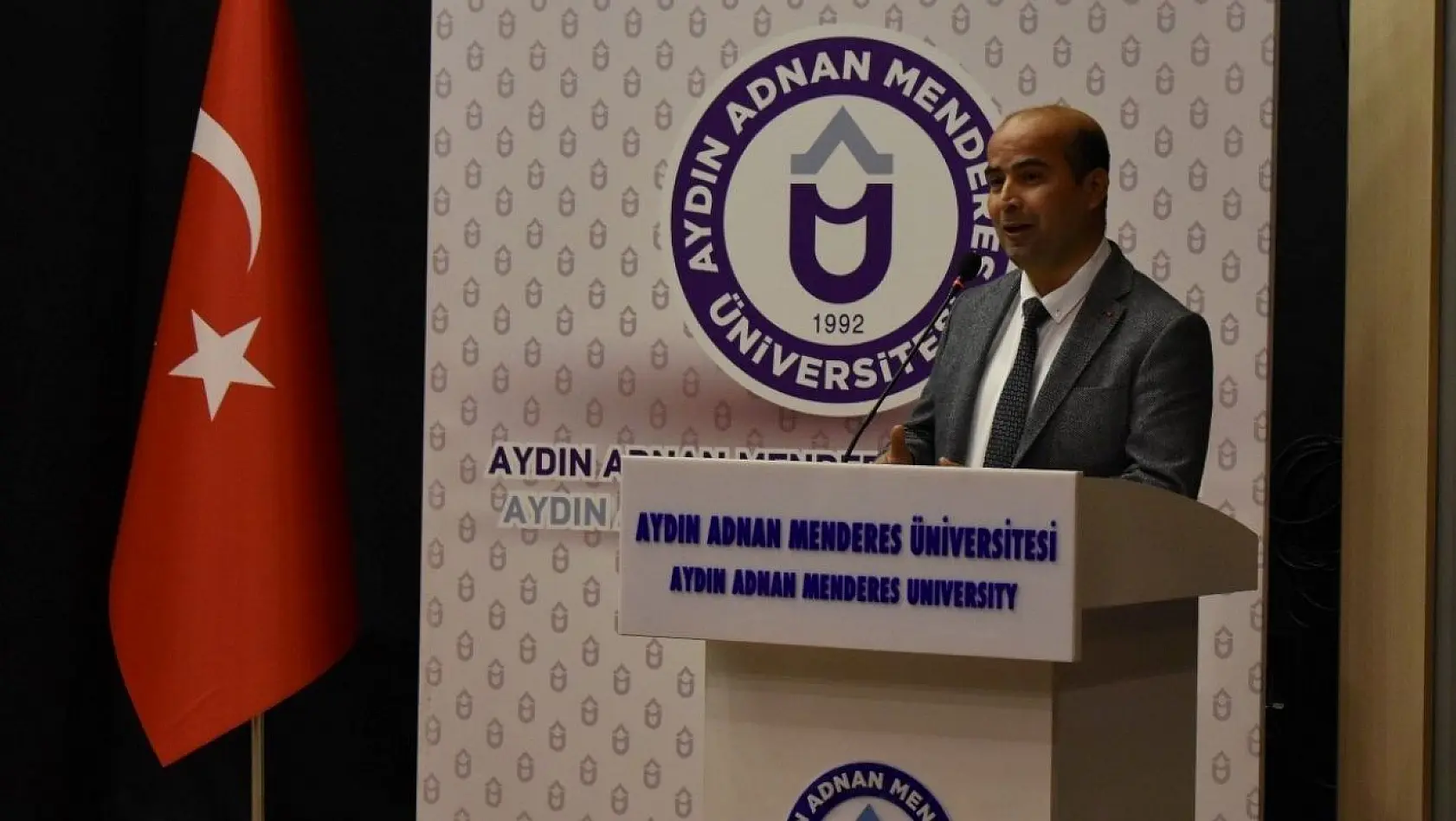 ADÜ'lü öğretim üyesi Kıbrıs harekatı sırasında Türkiye ile ABD arasındaki görüşme kayıtlarını inceleyecek