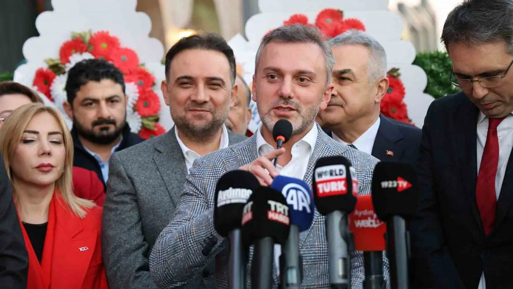 AK Parti Aydın İl Başkanlığı'nın yeni binası törenle açıldı