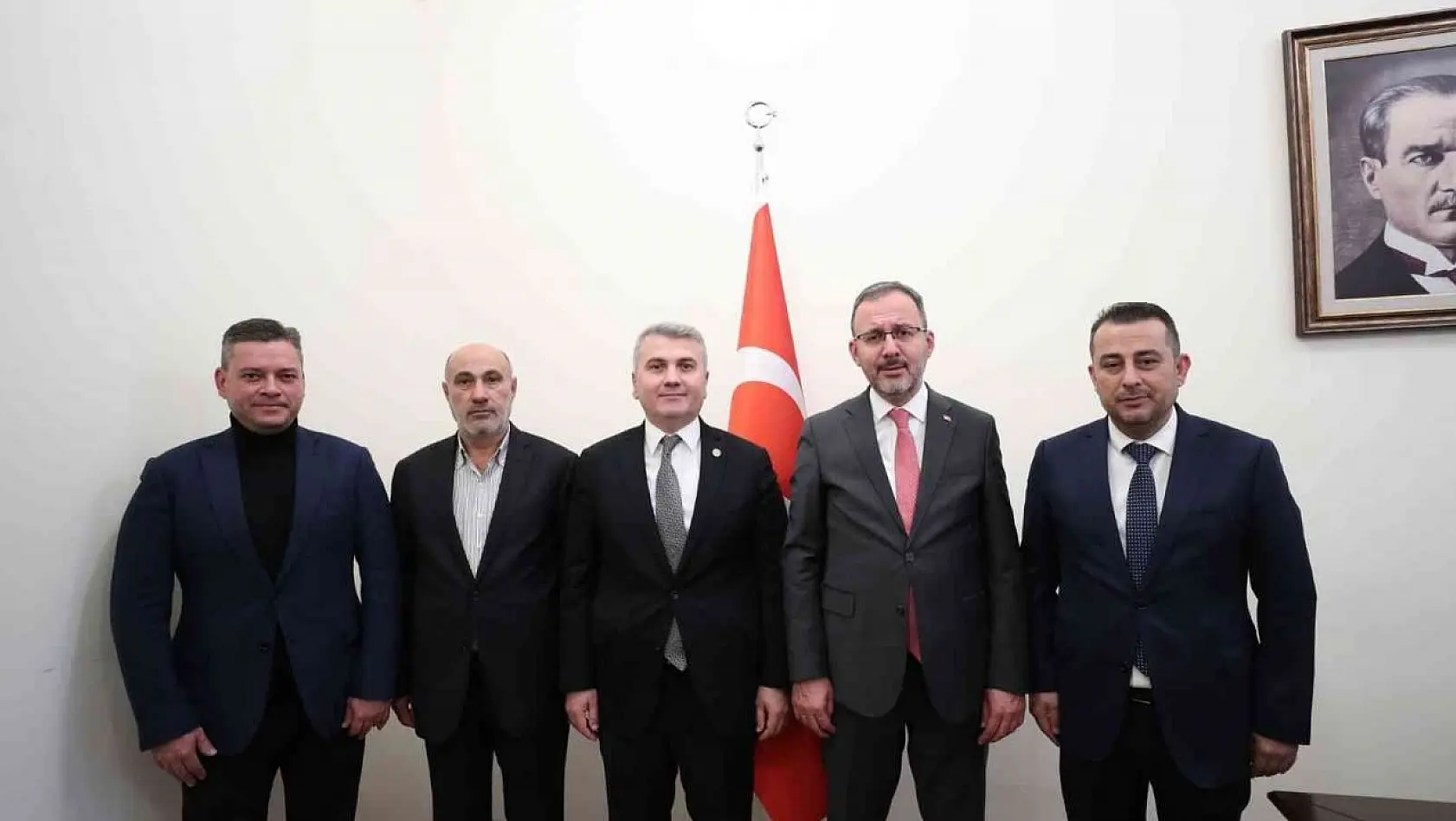 AK Parti Balıkesir Milletvekili Dr. Mustafa Canbey, Körfez'e 100 milyonu aşan yatırım müjdesi verdi