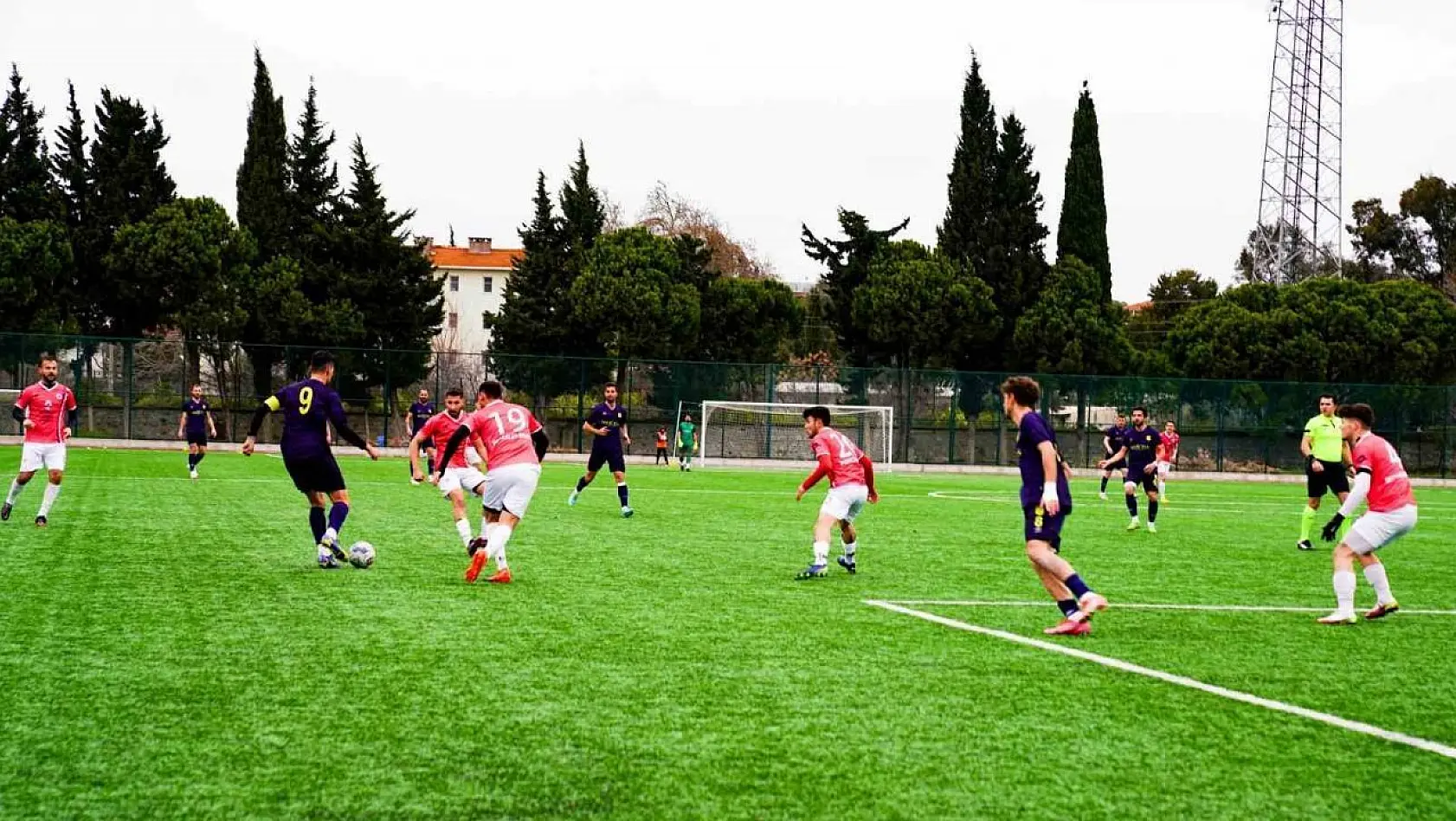 Alaçatıspor, Budaklar Gençlik'i 4-0 yendi