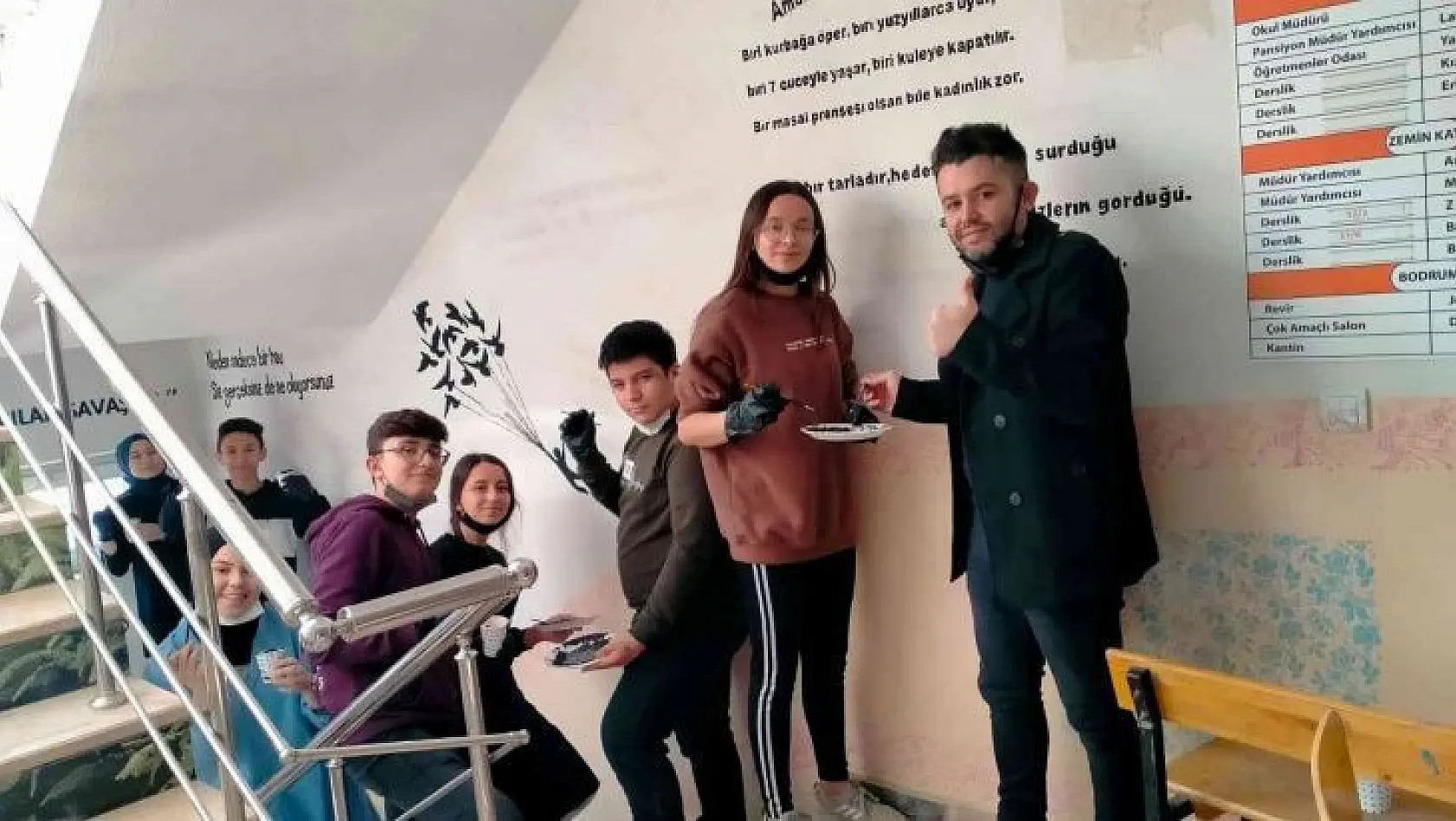 Anadolu Lisesi'nde 'Duvarlar Konuşuyor' projesi