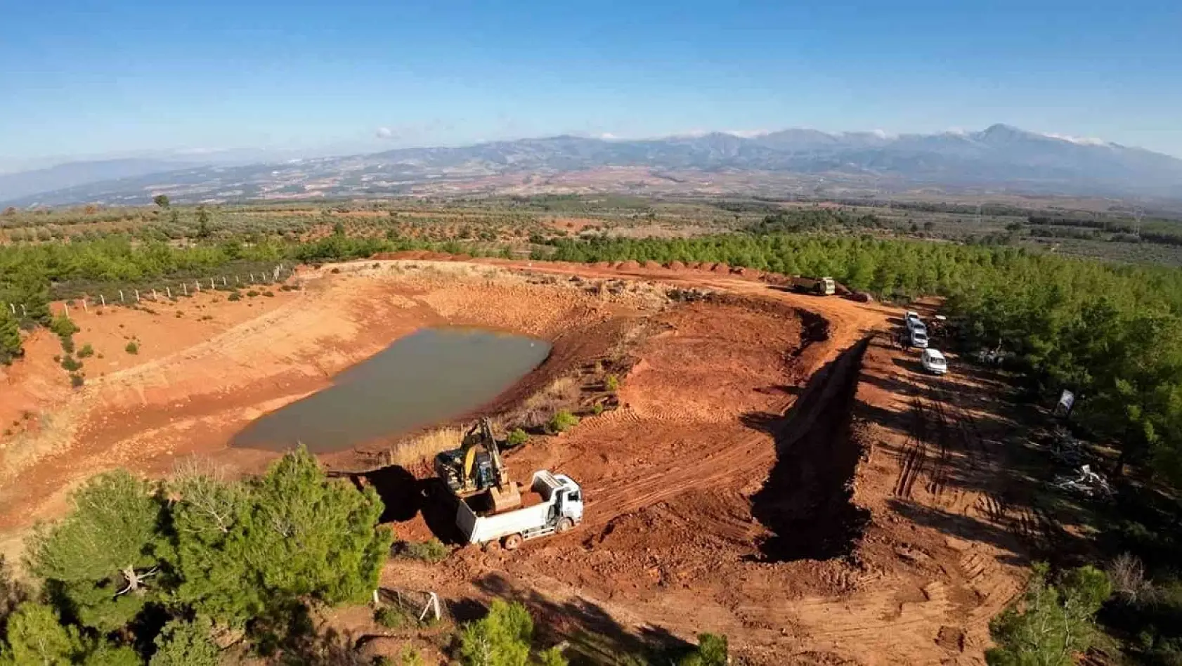ASKİ, Karacasu Yazır'da gölet genişletme çalışmalarına başladı
