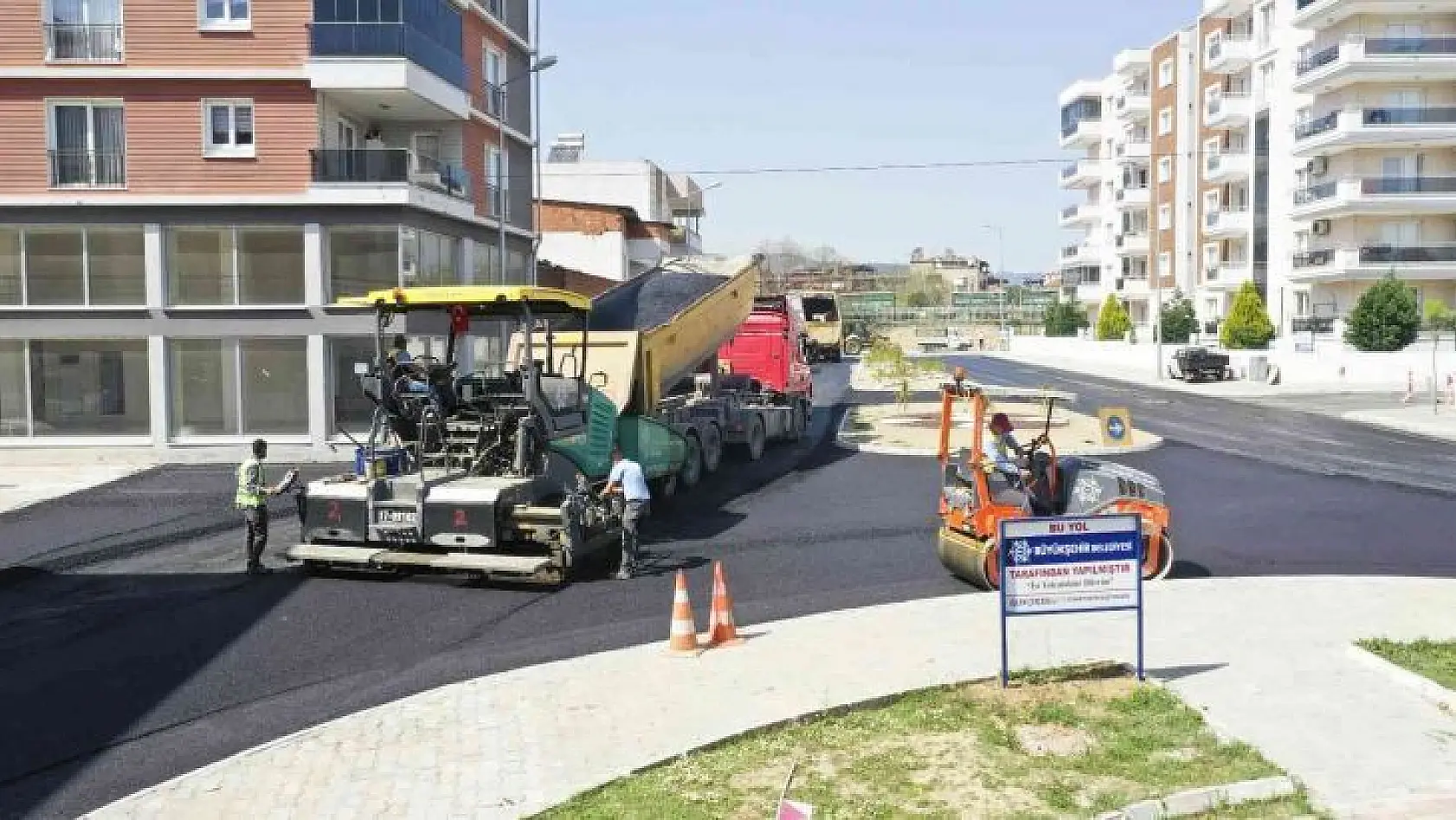 Aydın Büyükşehir Belediyesi Germencik'te yolları yeniledi