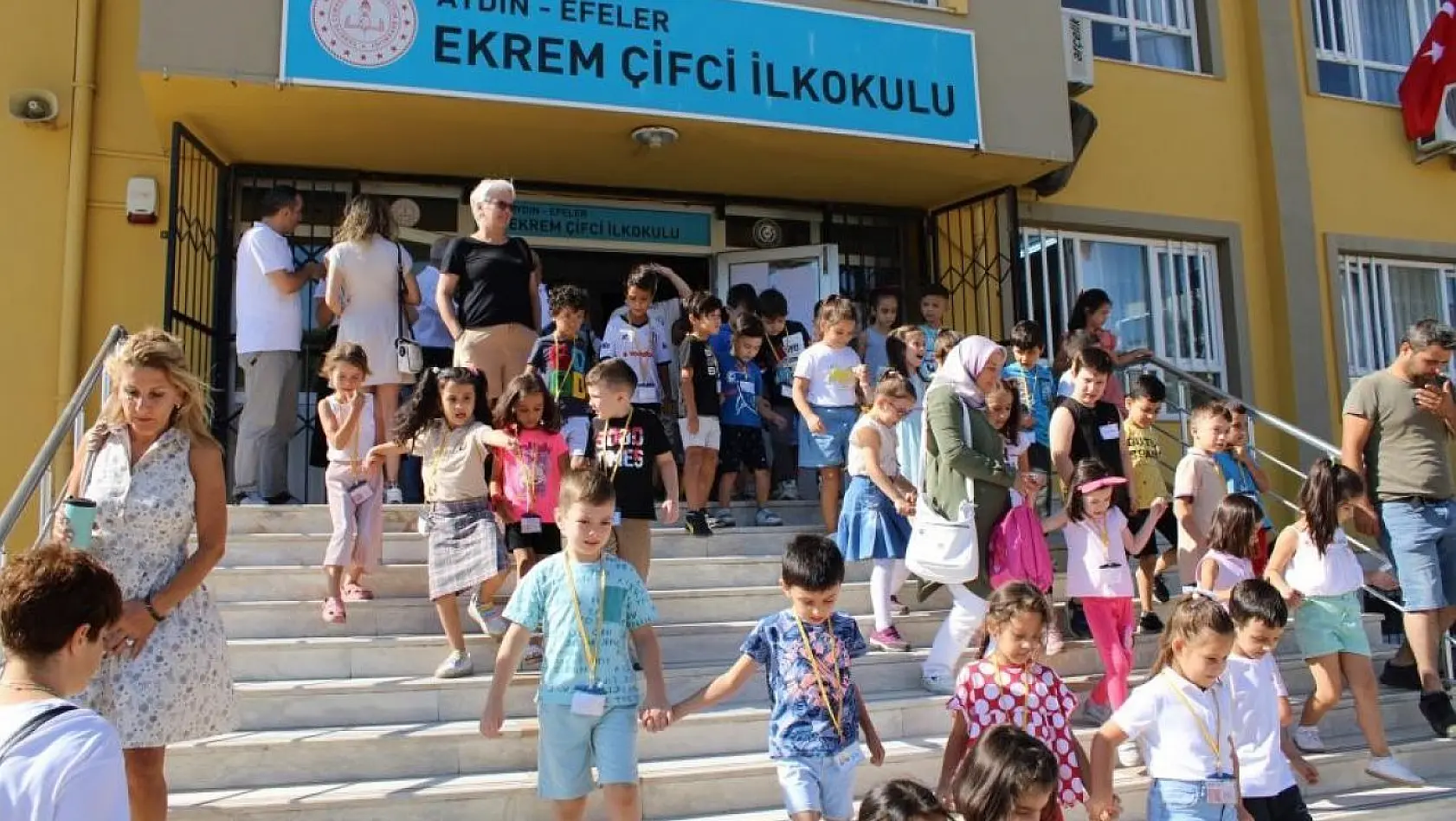 Aydın'da 185 bin öğrenci ders başı yapacak