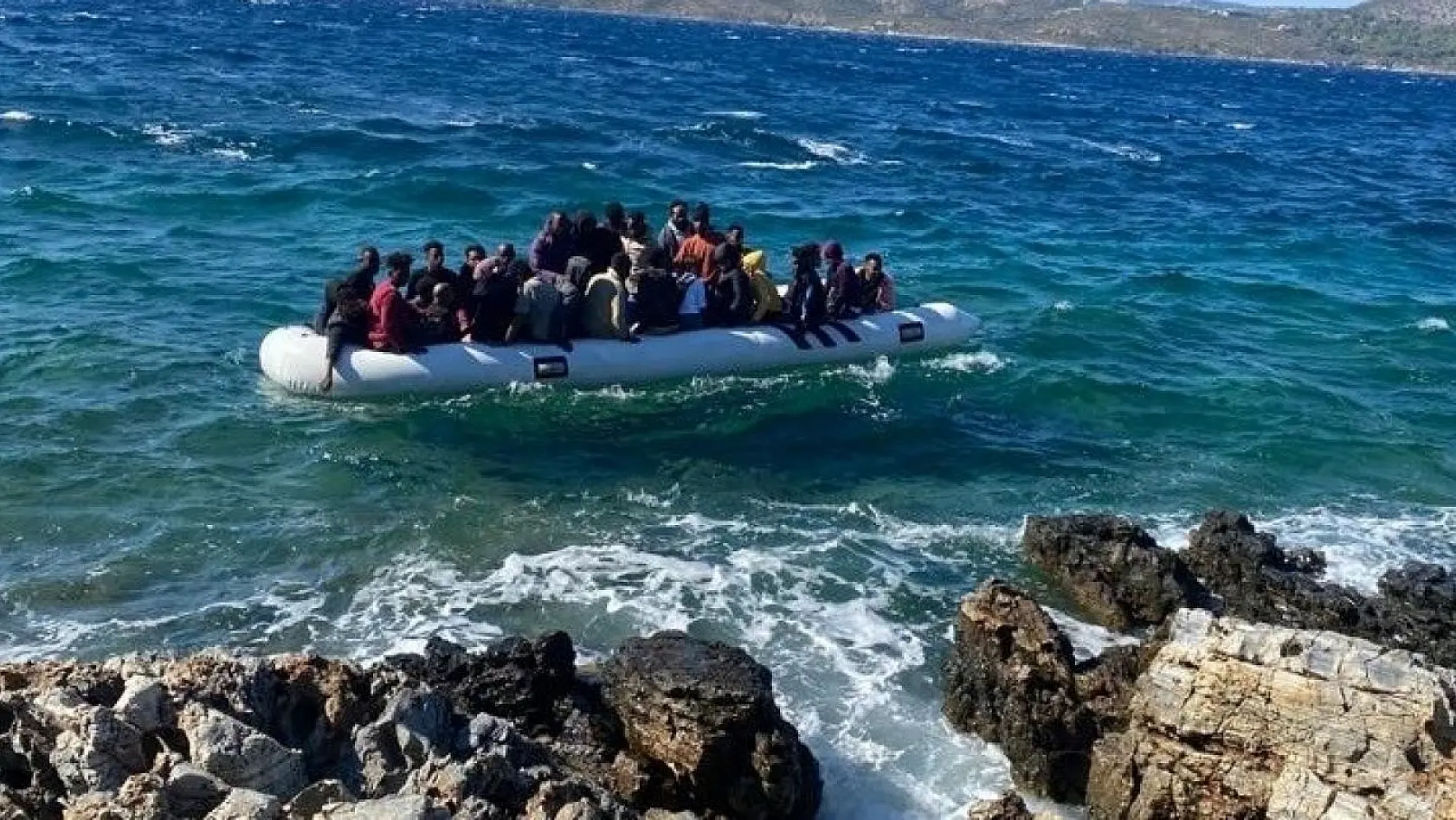 Aydın'da 49 düzensiz göçmen kurtarıldı