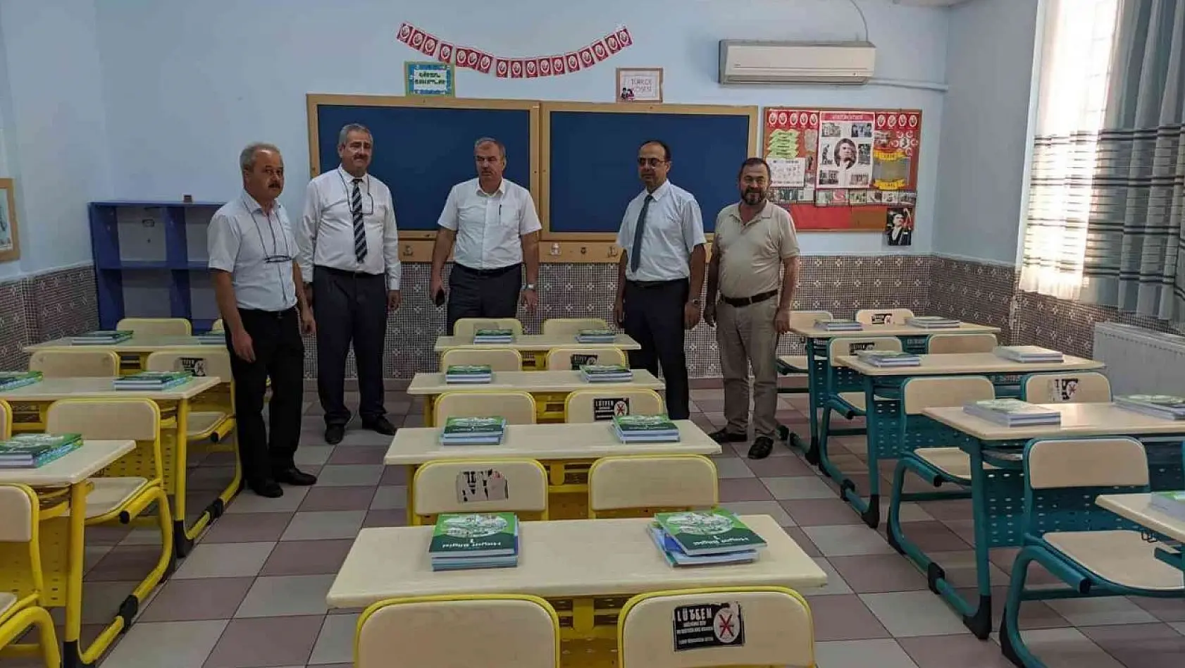 Aydın'da ders kitapları öğrencileri bekliyor