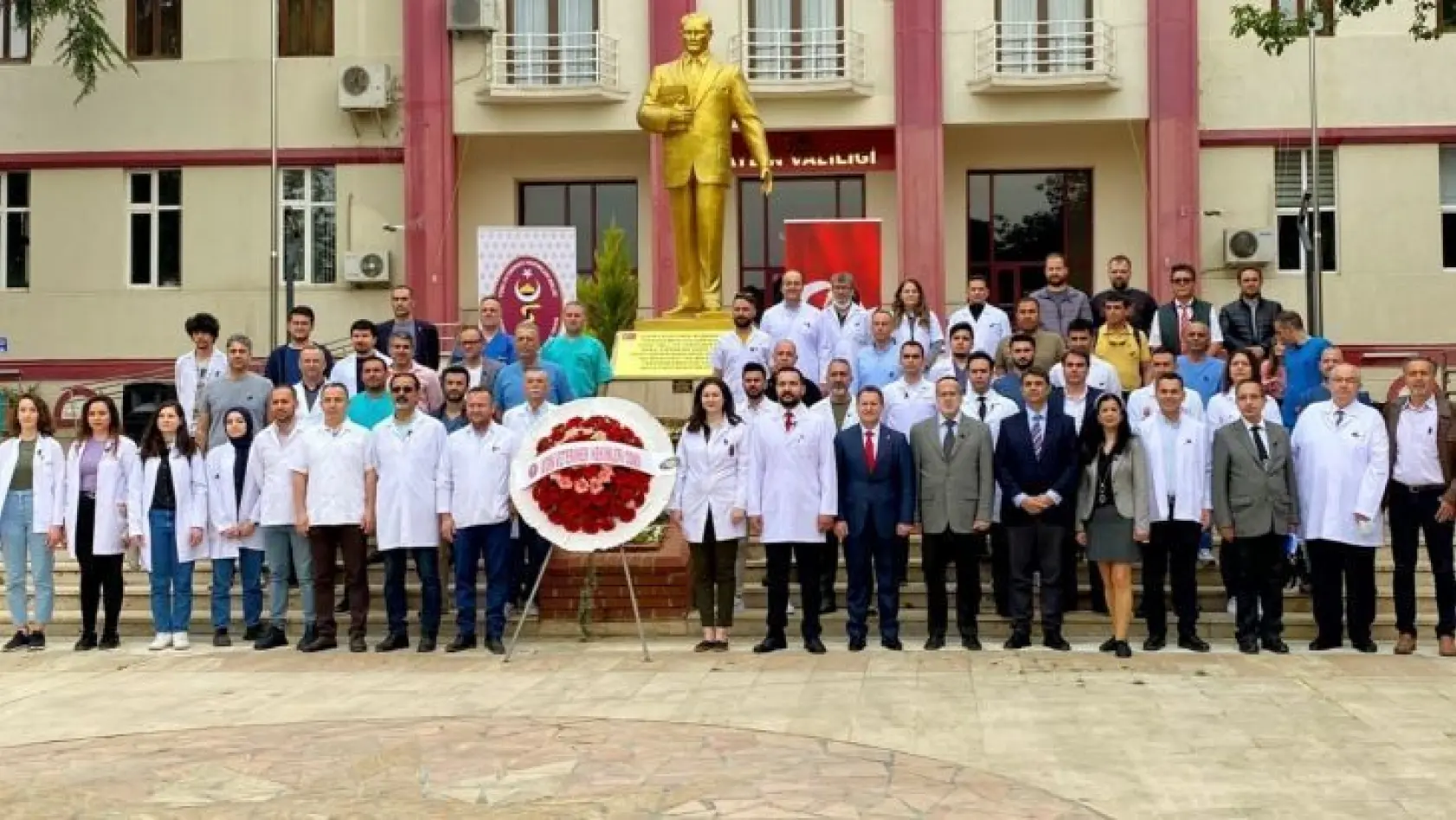 Aydın'da Dünya Veteriner Hekimler Günü kutlandı