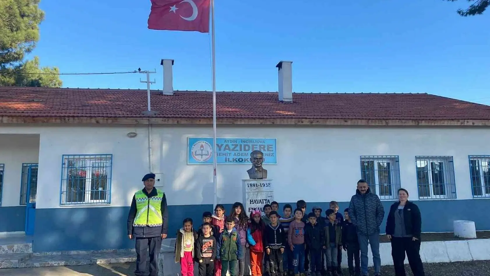 Aydın'da öğrencilere okul servisi eğitimi